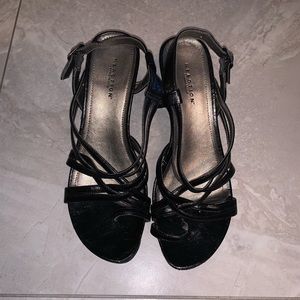 Kenneth Cole Reaction Wedges